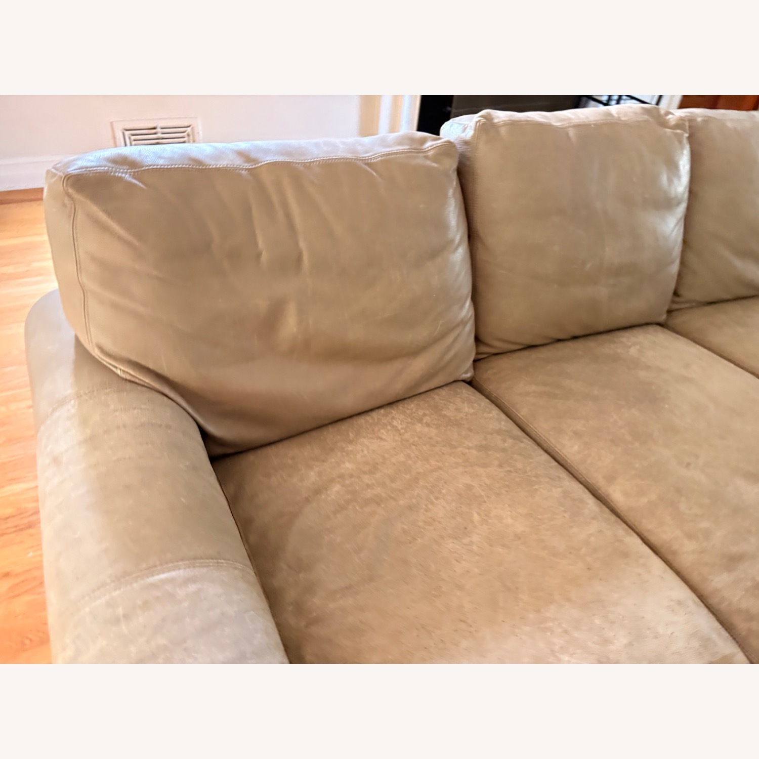 Pottery Barn Townsend Light Gray Leather 3+ Seater Sofa - image-3