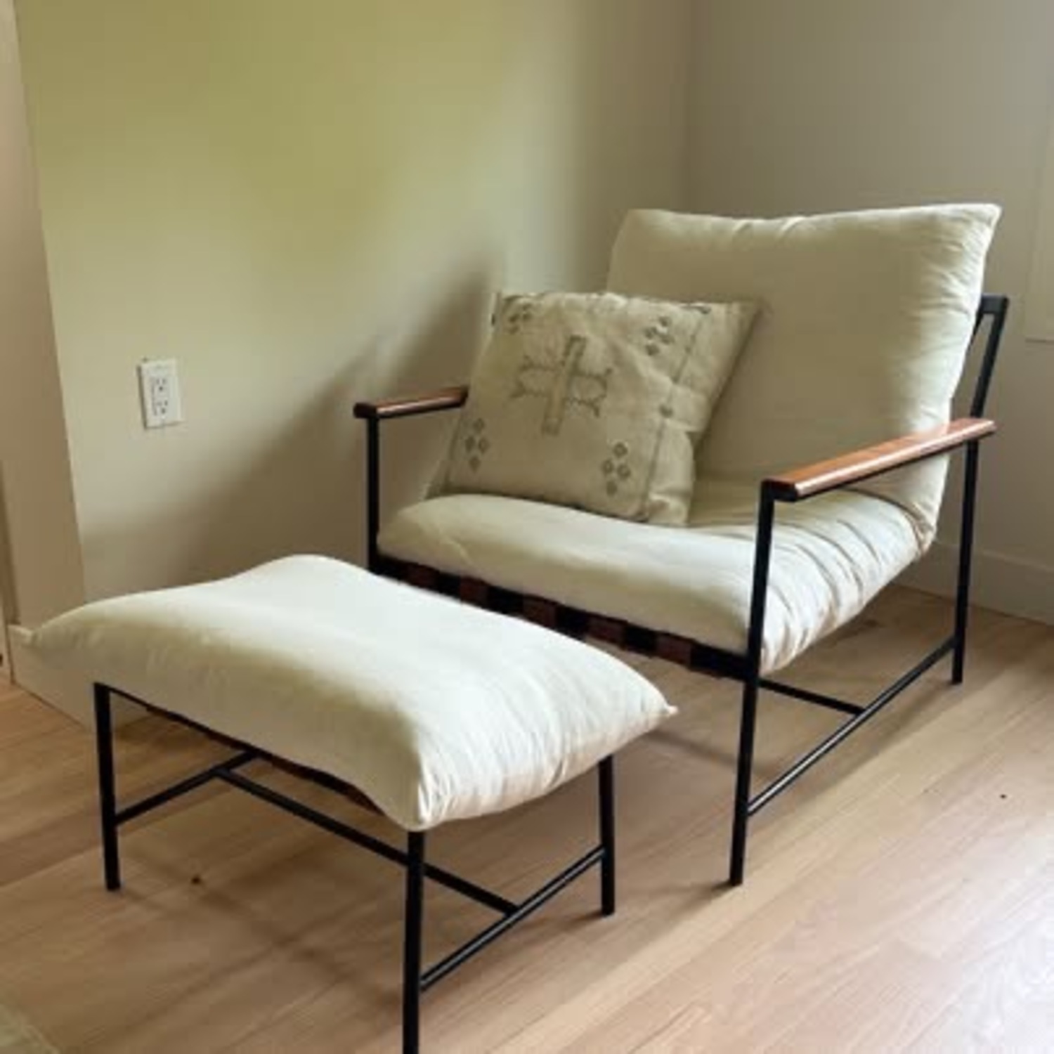 White Vail Lounge Chair - image-1