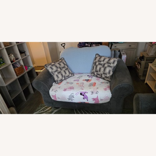 Used Xl Oversized Chair for sale on AptDeco