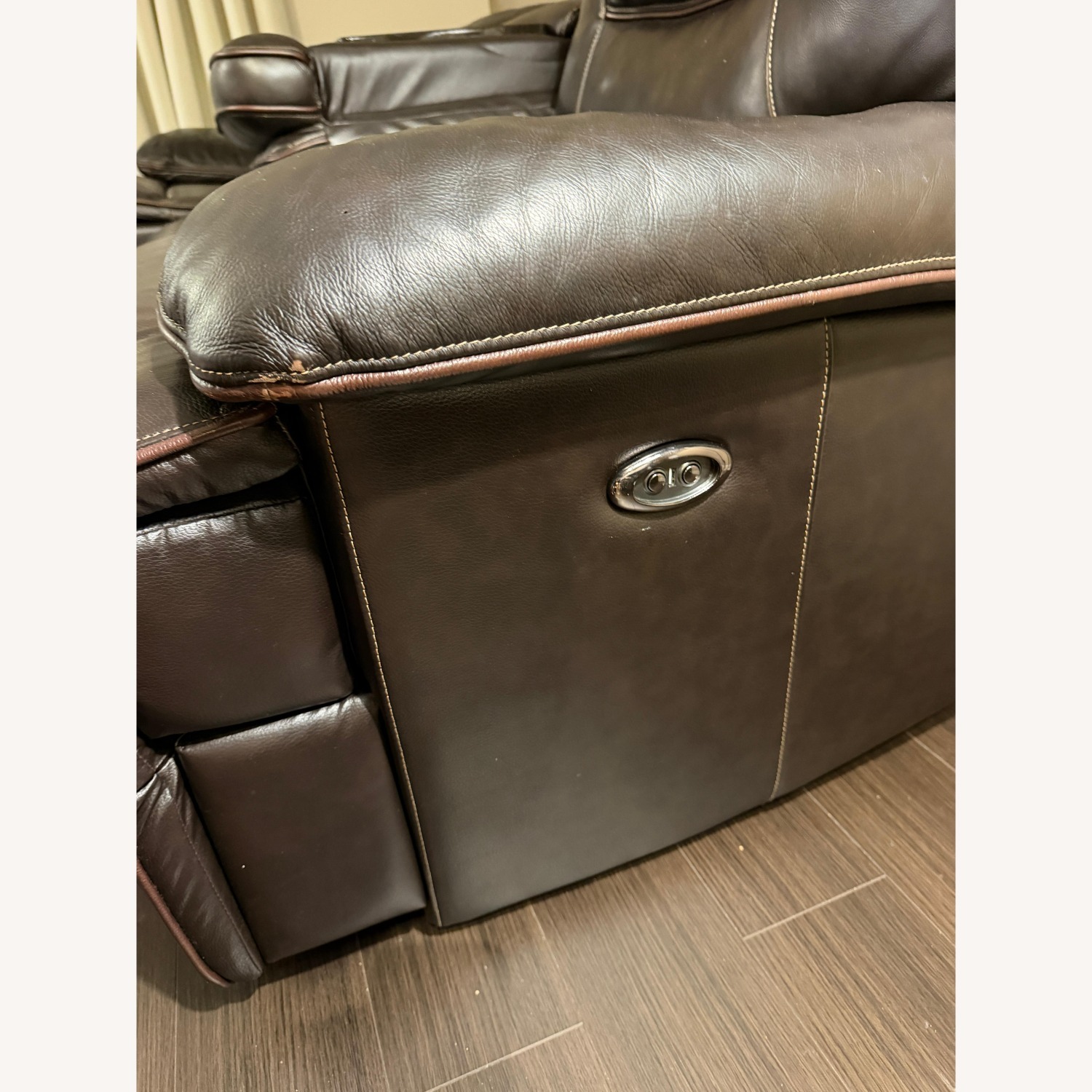 Bob's Discount Furniture 3+ Seater Sofa - image-5
