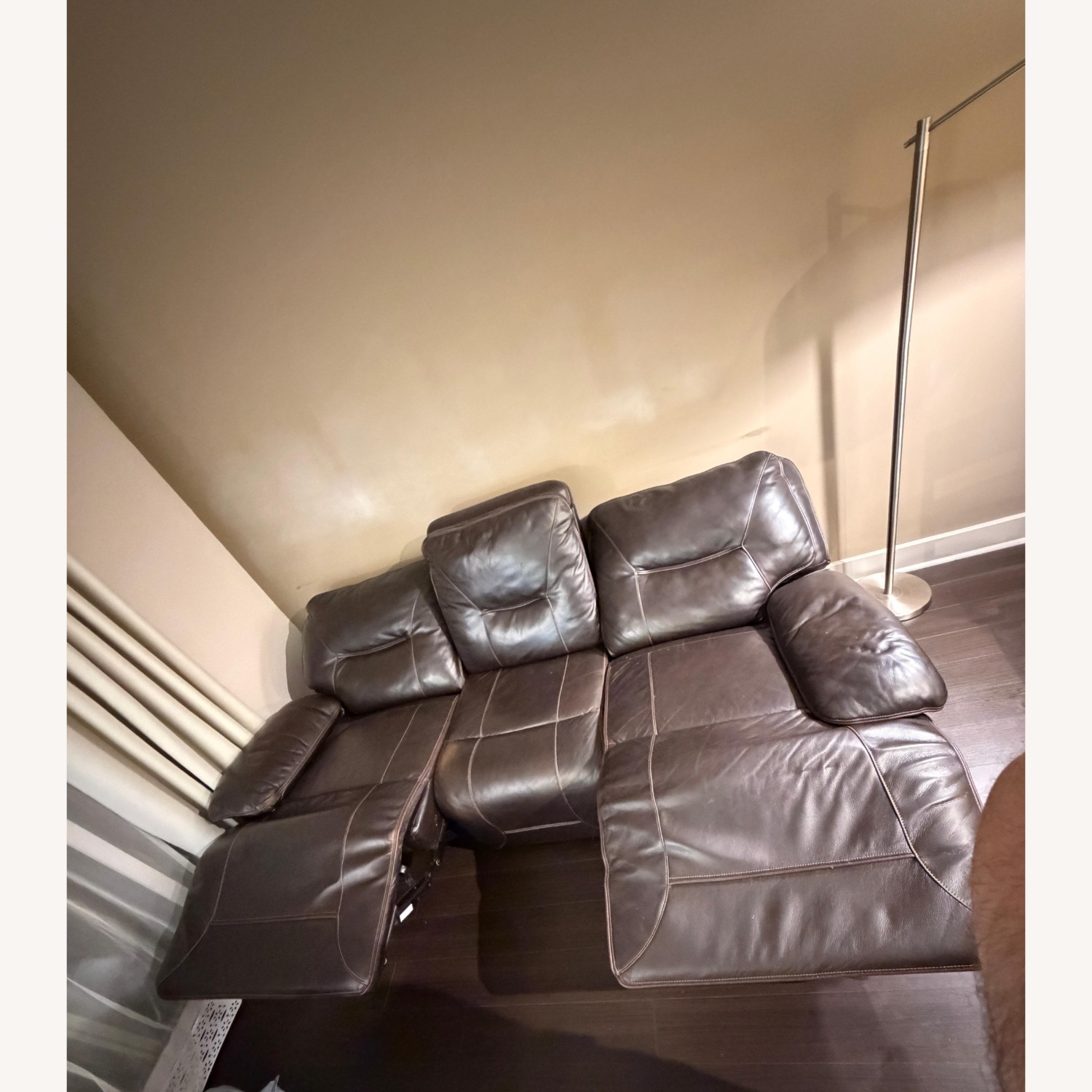 Bob's Discount Furniture 3+ Seater Sofa - image-3