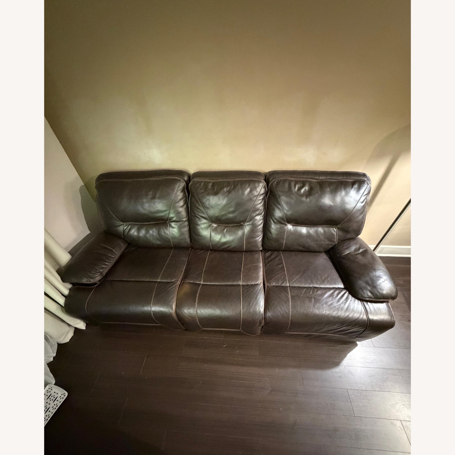 Bob's Discount Furniture 3+ Seater Sofa - image-6