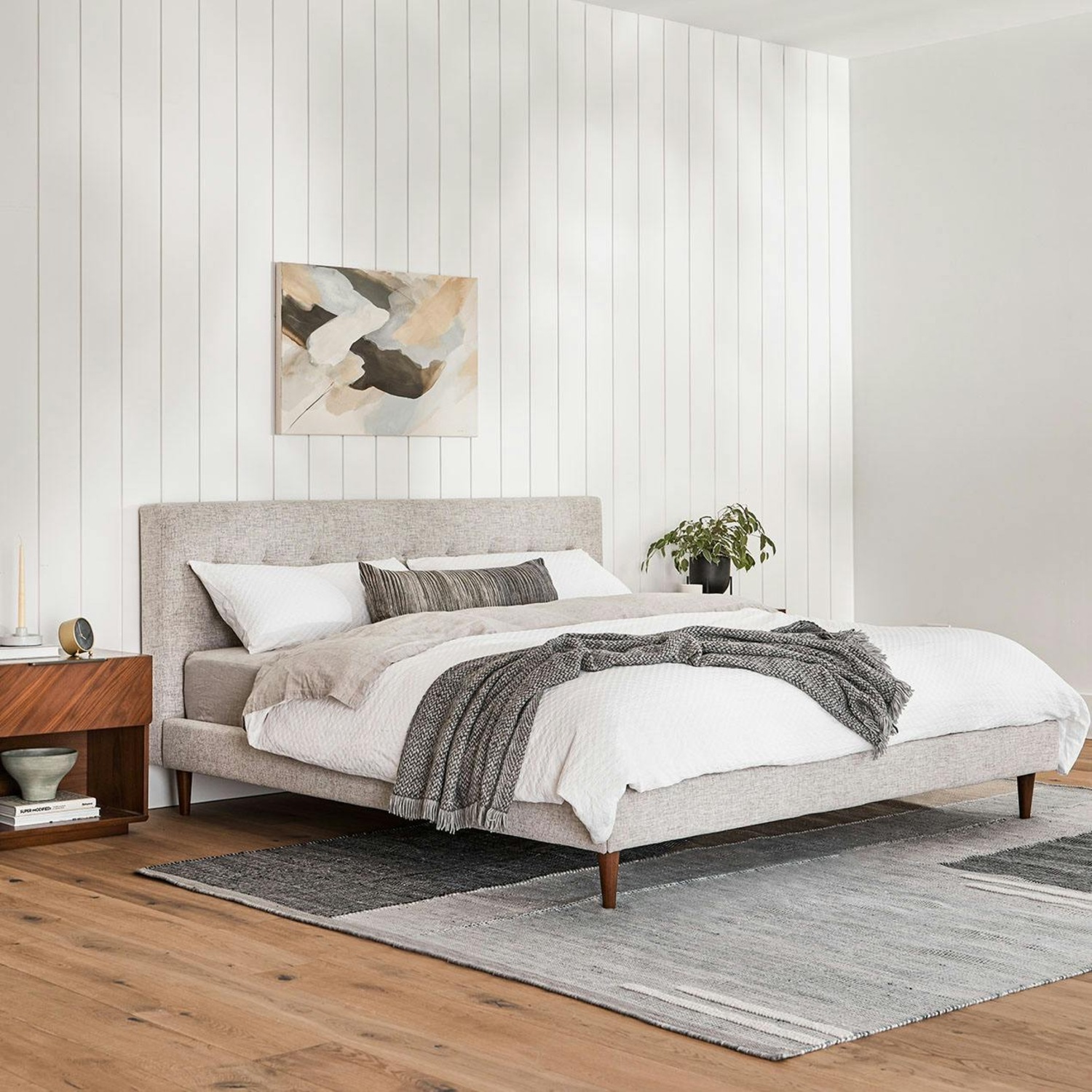 Article White Fabric King Bed - image-4