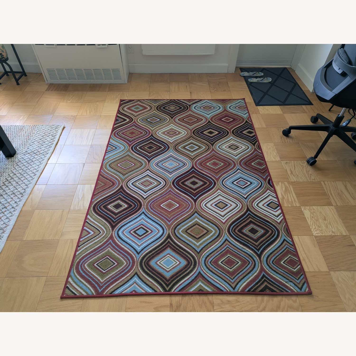 Red Area Rug 4' x 6' - image-3