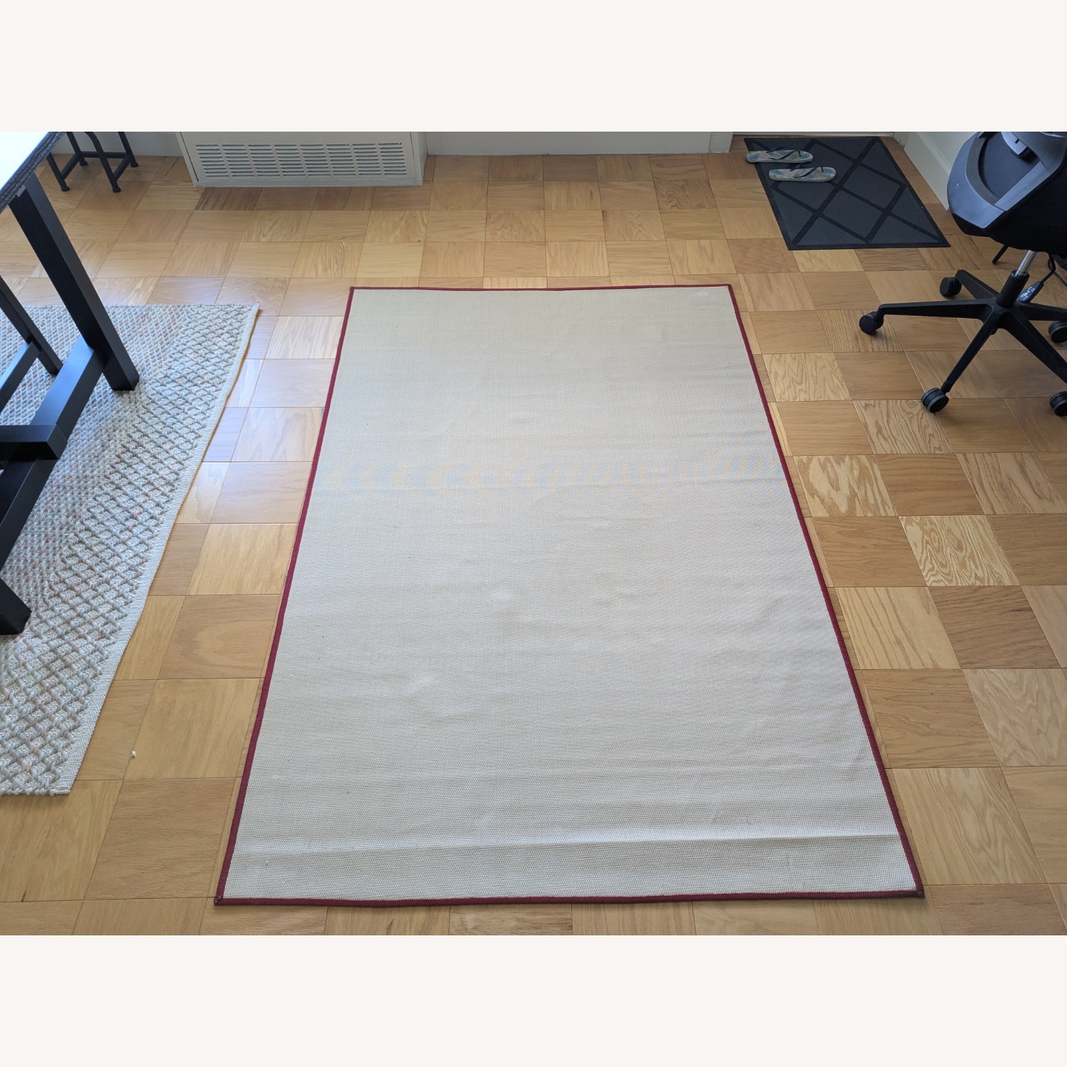 Red Area Rug 4' x 6' - image-4
