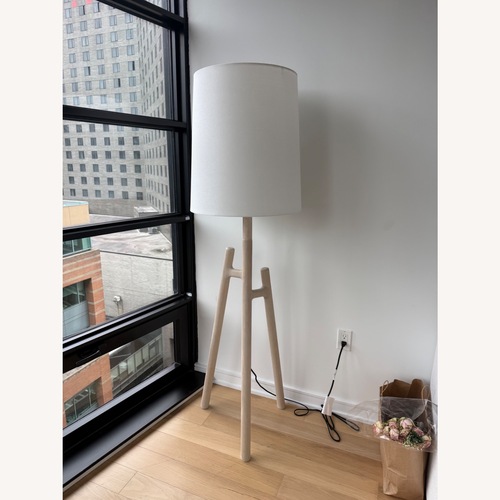 Used Crate & Barrel Lockeland Lamp for sale on AptDeco