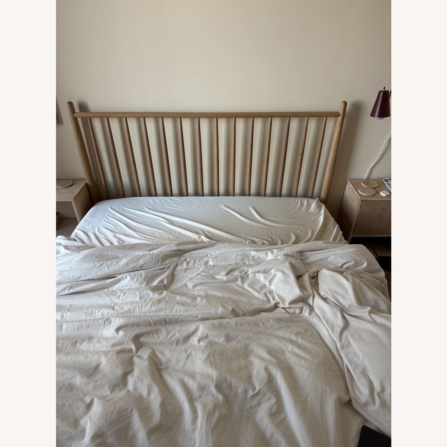 Article Lenia Natural Wood Queen Bed - image-2