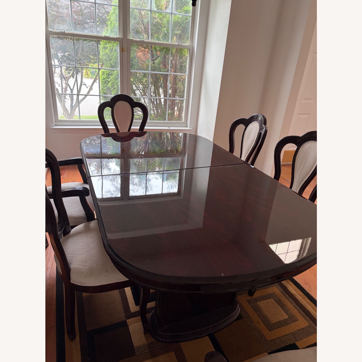 7 Pc Dining Set in Mahogany Finish with Leaf - image-4