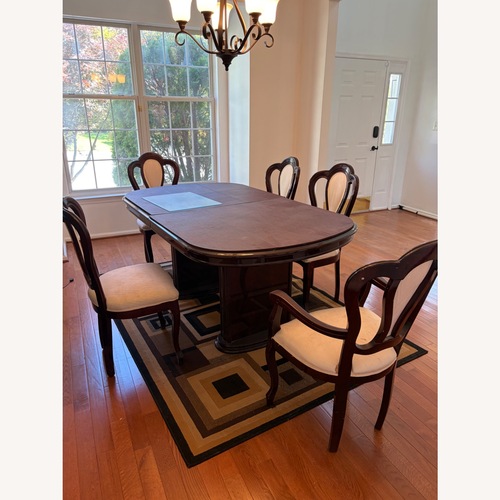 Used 7 Pc Dining Set in Mahogany Finish with Leaf for sale on AptDeco