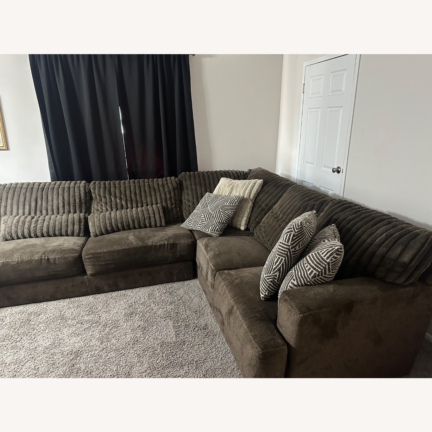 Large Sectional - image-5