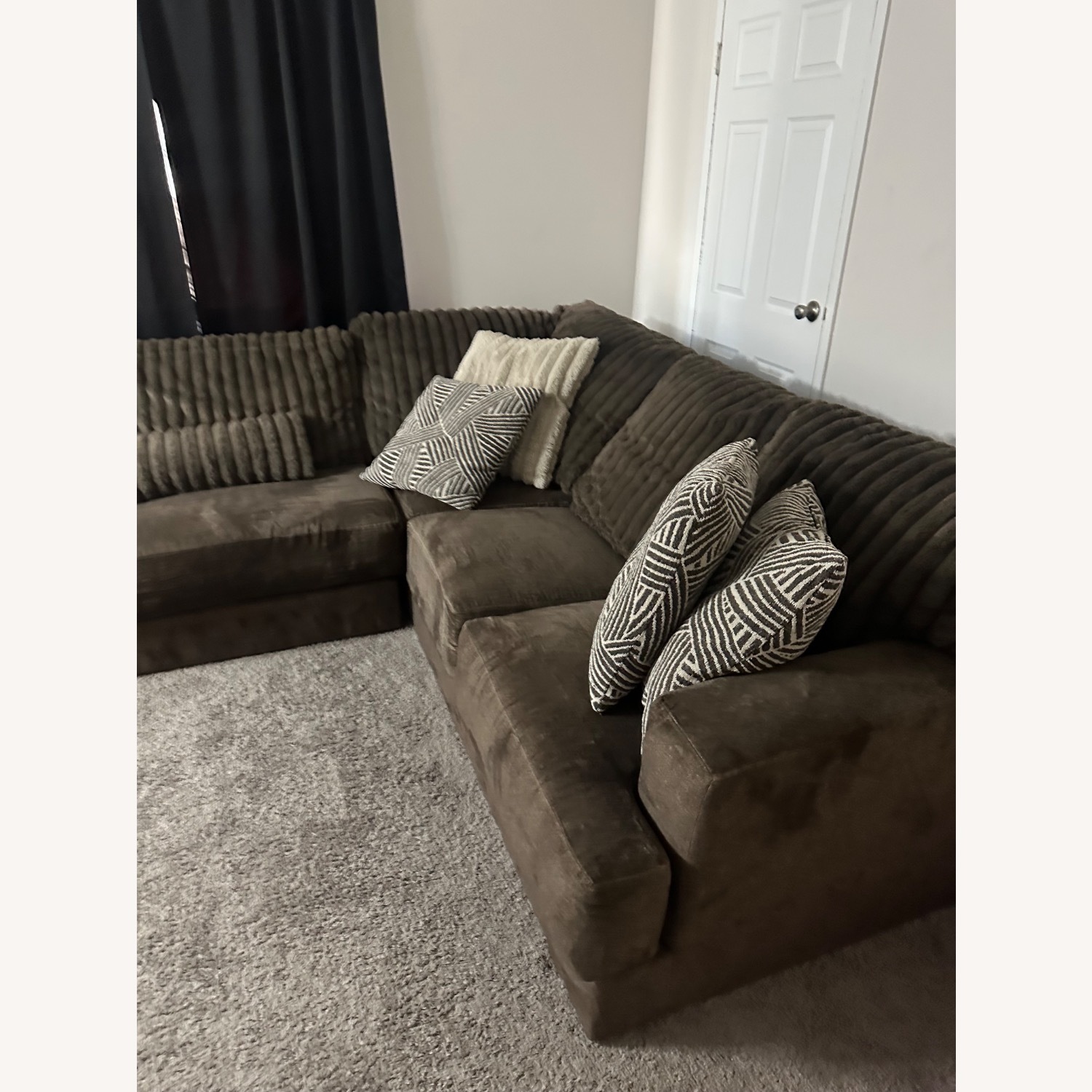 Large Sectional - image-4