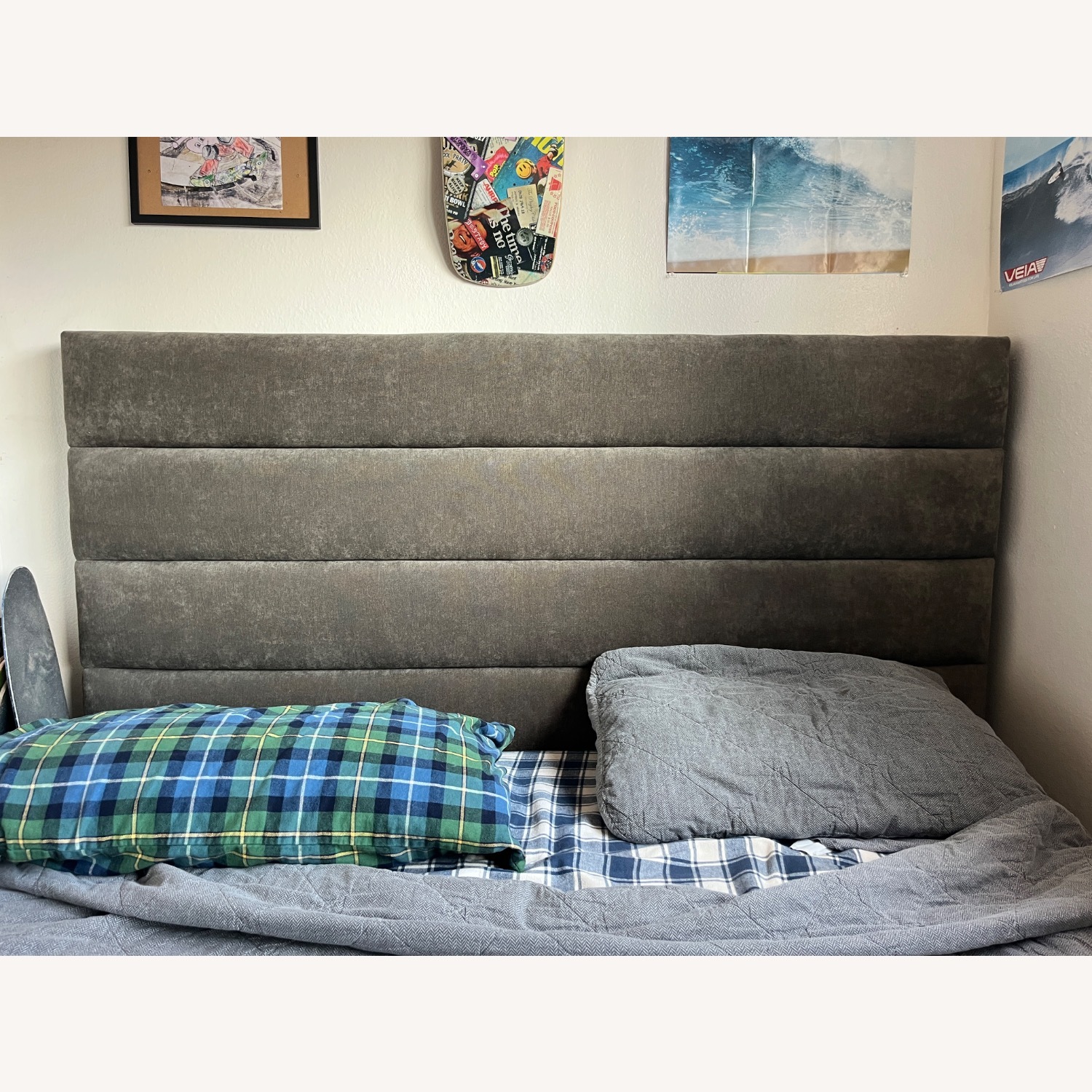 Bernhardt Light Gray Fabric Queen Bed - image-3