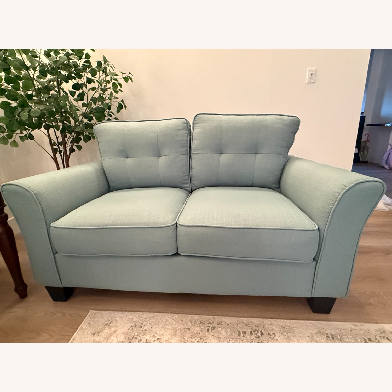 Loveseat - image-1