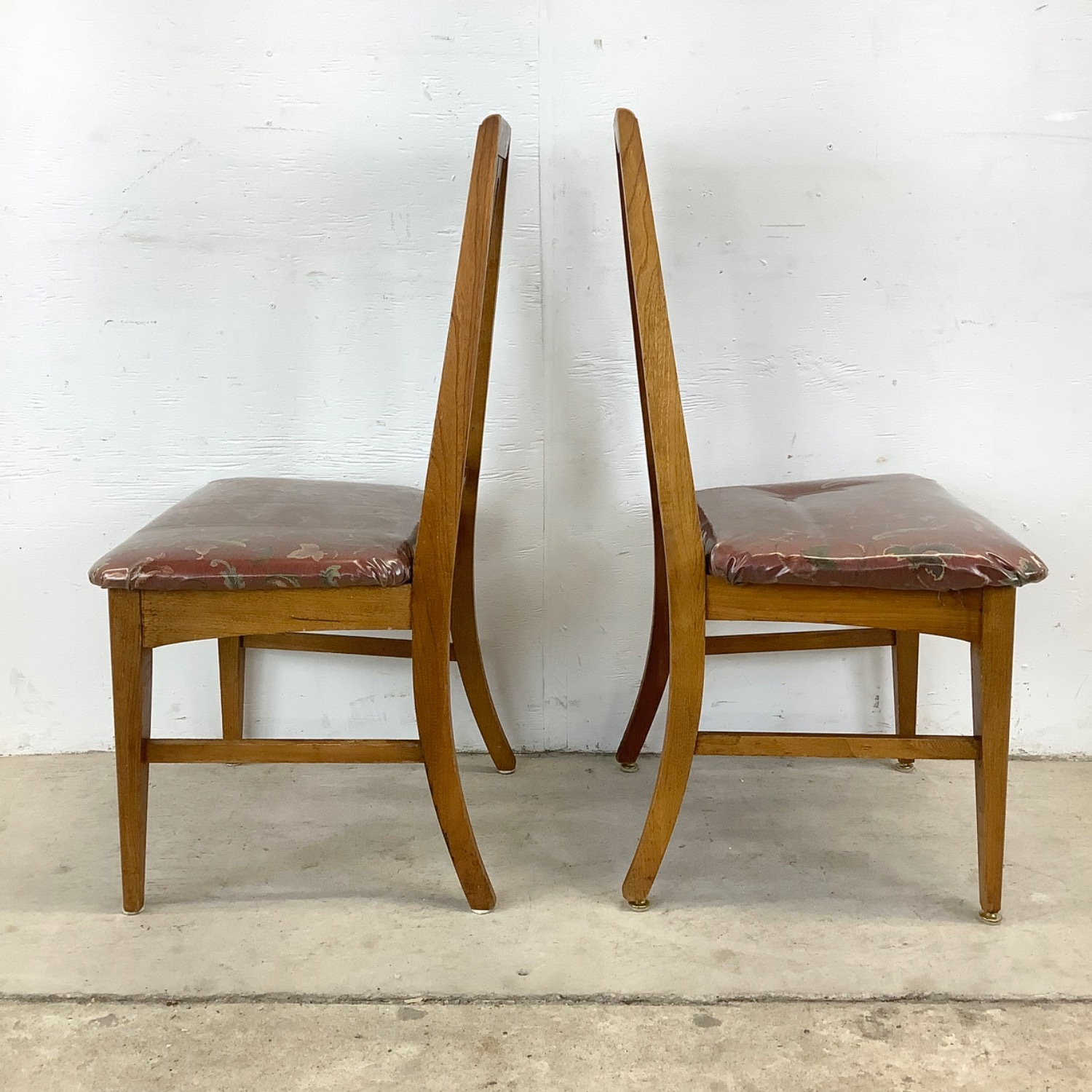 Young Manufacturing Attr. Dining Chairs- Six - image-11