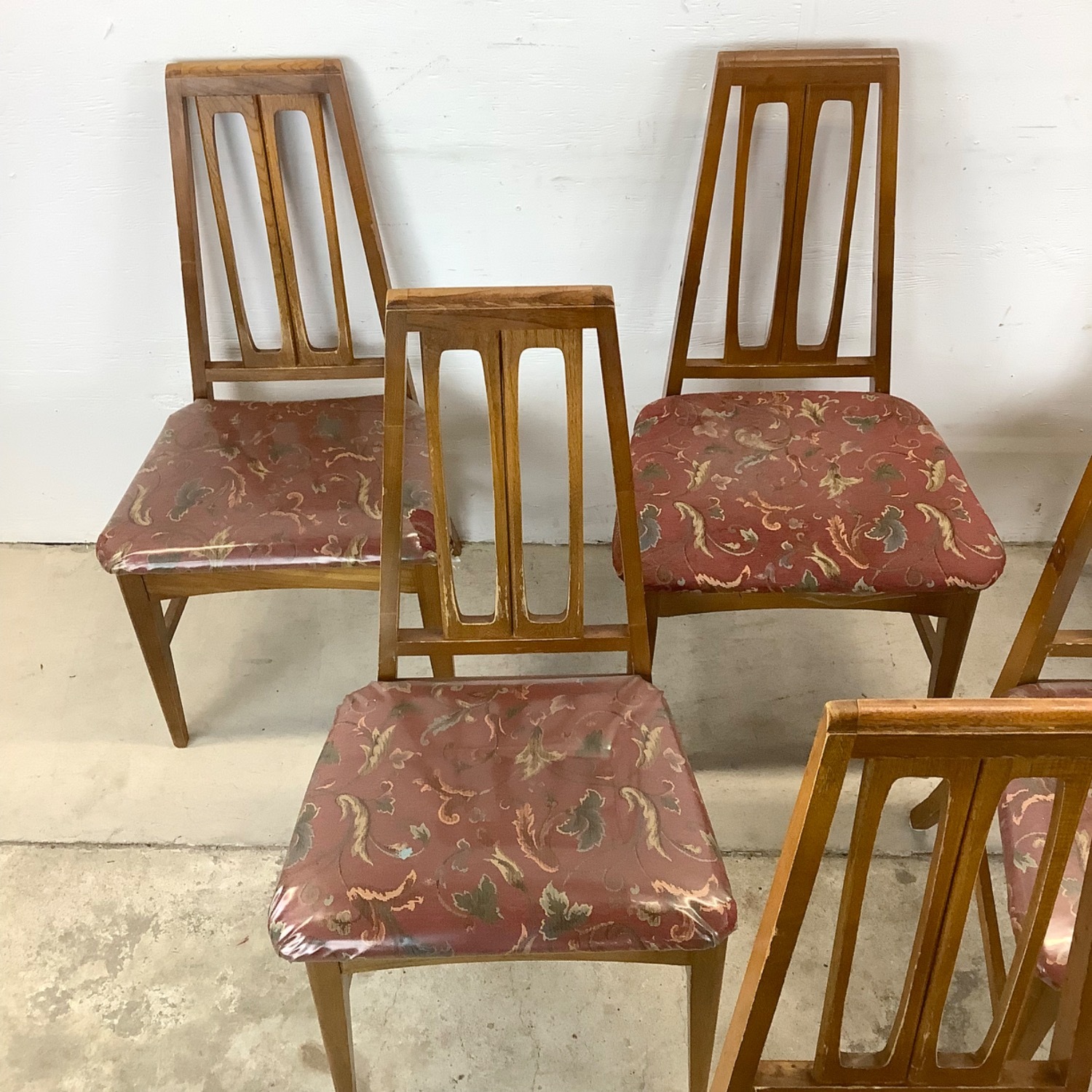 Young Manufacturing Attr. Dining Chairs- Six - image-2
