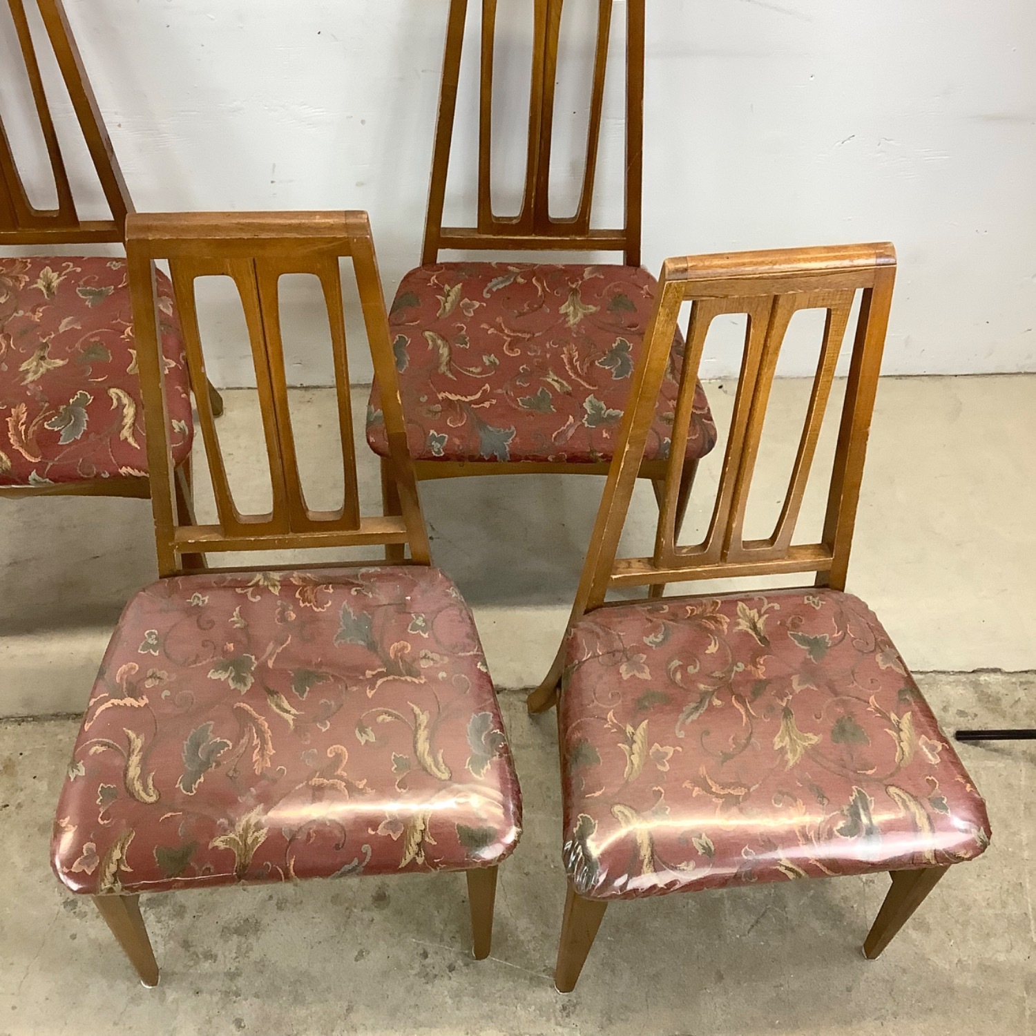Young Manufacturing Attr. Dining Chairs- Six - image-3