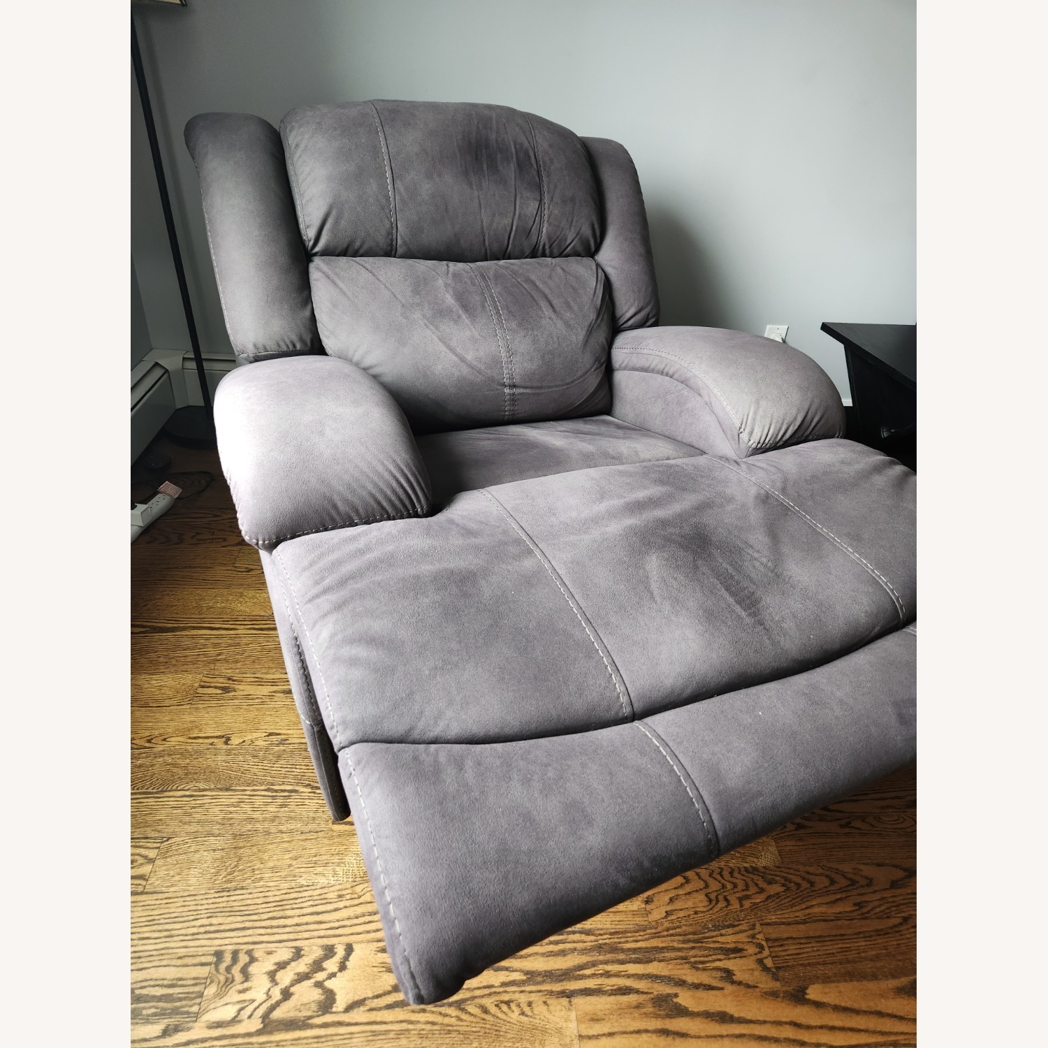 Raymour & Flanigan Skye Power Recliner - image-3