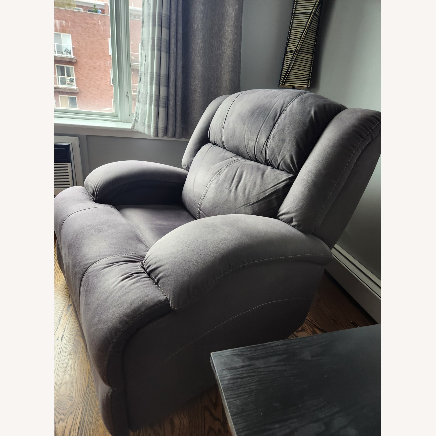 Raymour & Flanigan Skye Power Recliner - image-2