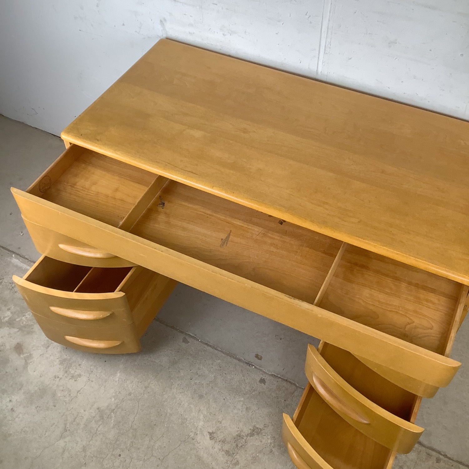 Heywood-Wakefield Kneehole Desk, MCM - image-15