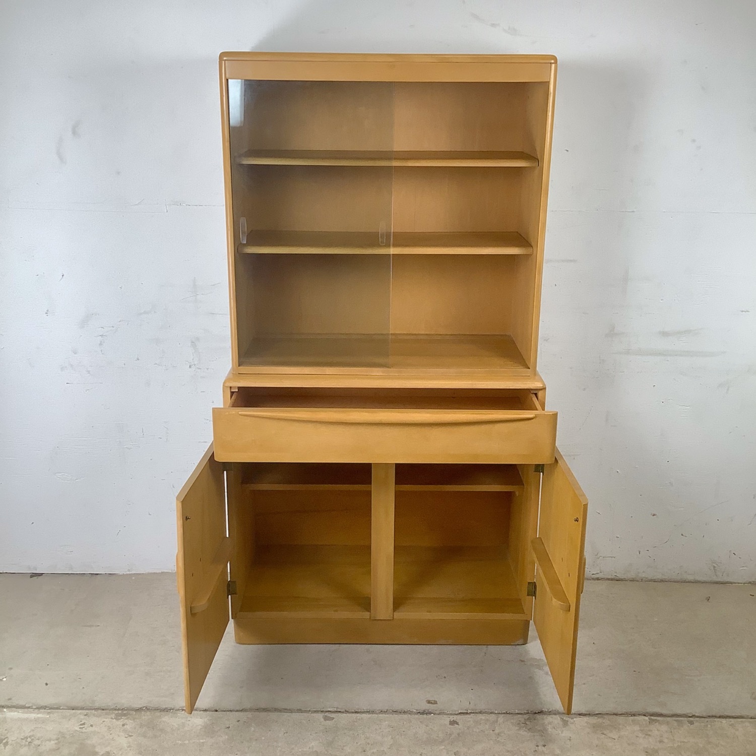 Heywood-Wakefield Wheat China Cabinet Hutch - image-12
