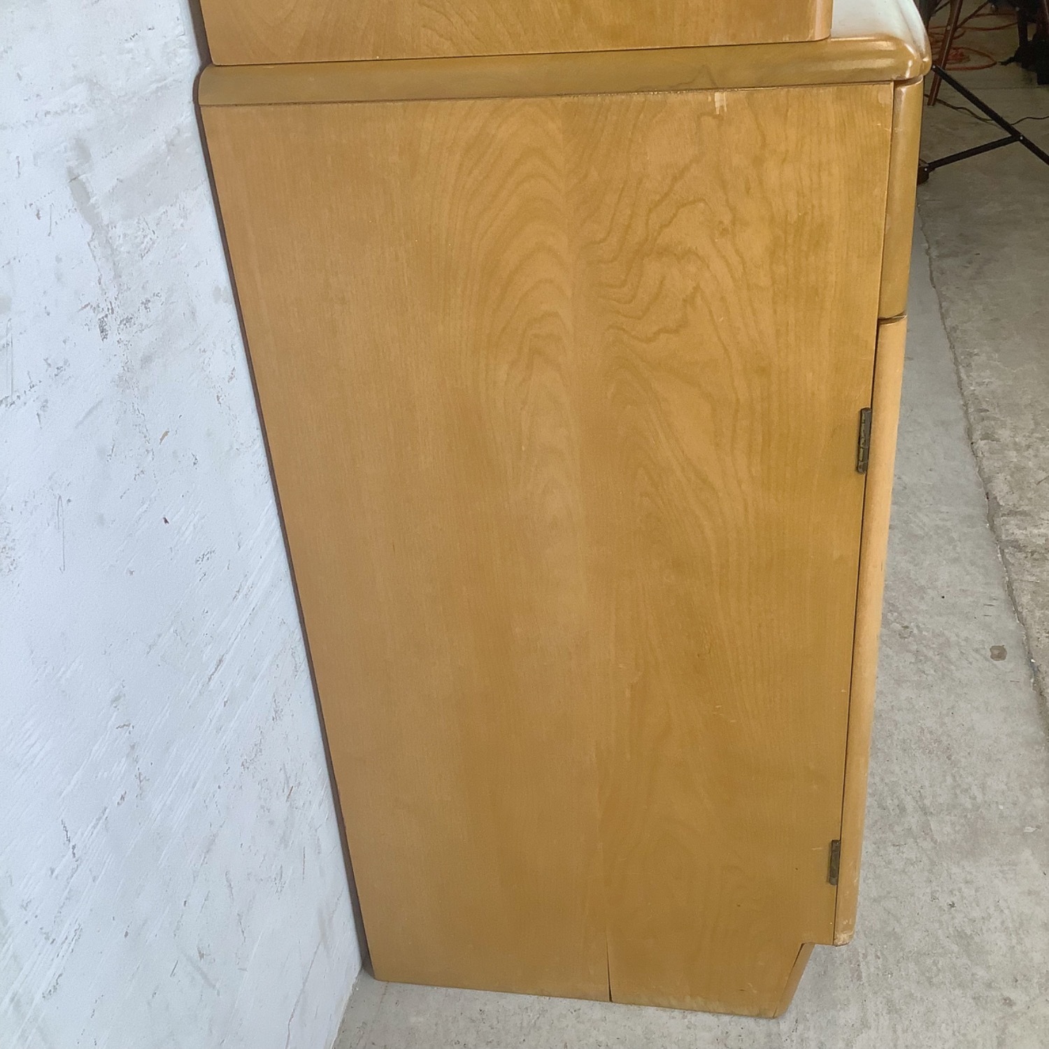 Heywood-Wakefield Wheat China Cabinet Hutch - image-5