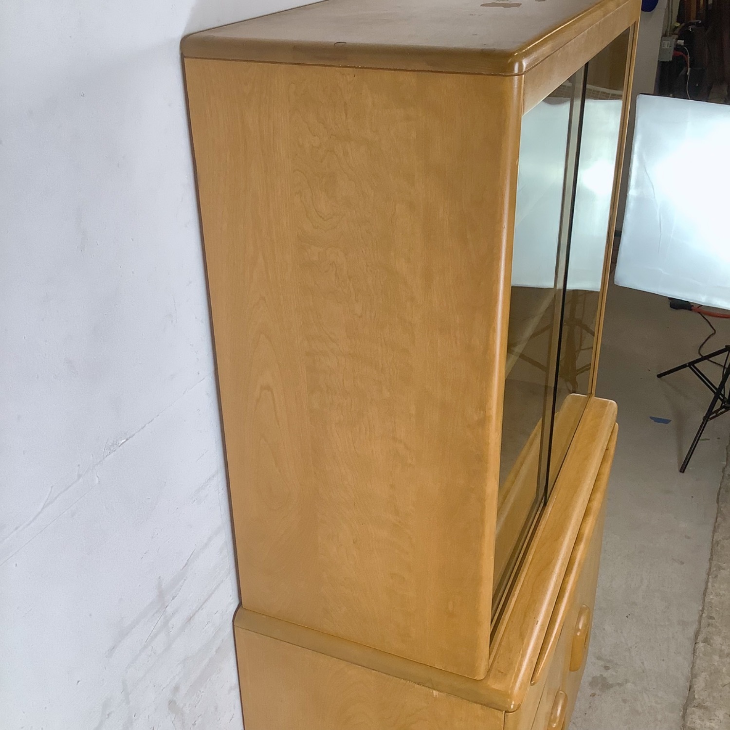 Heywood-Wakefield Wheat China Cabinet Hutch - image-4