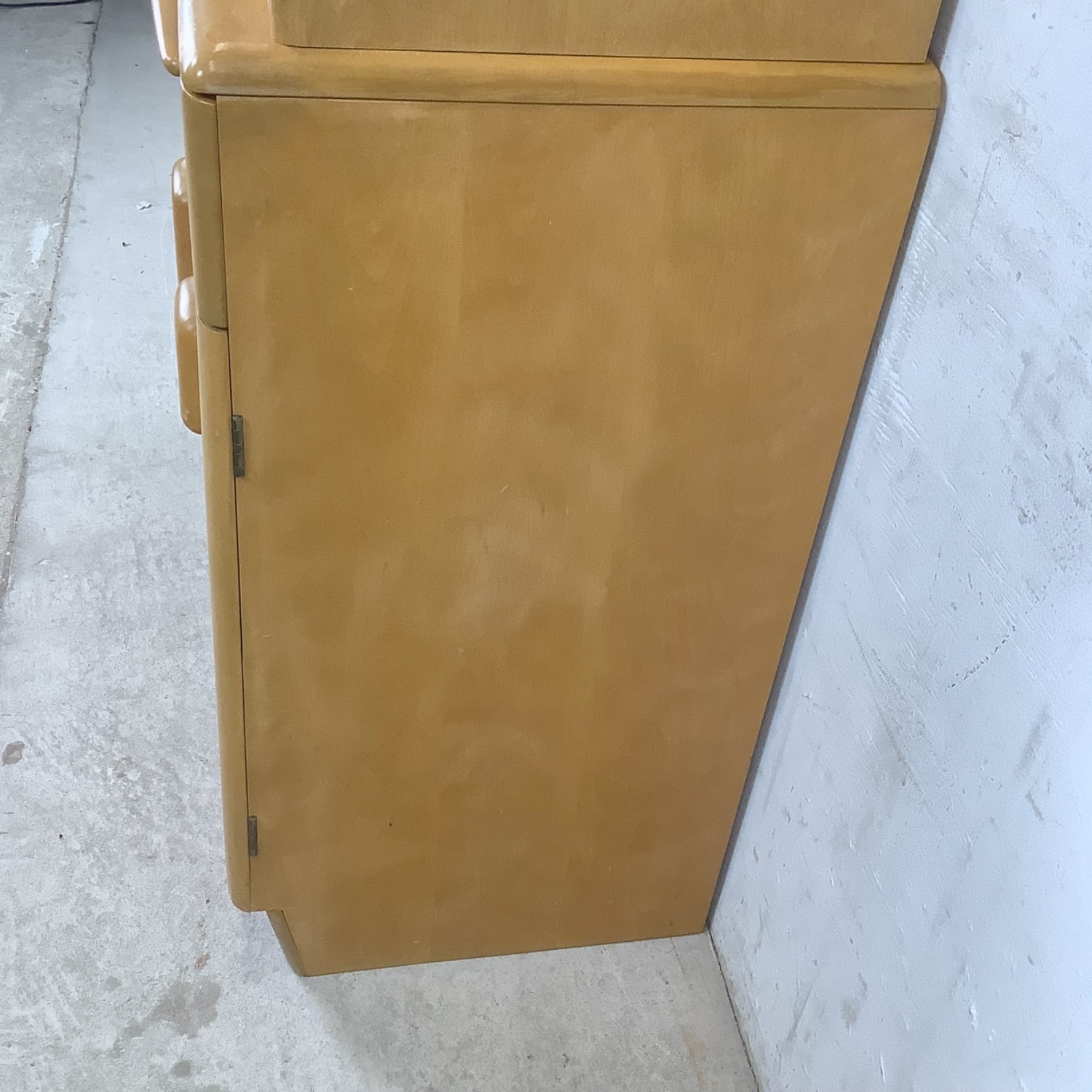 Heywood-Wakefield Wheat China Cabinet Hutch - image-7