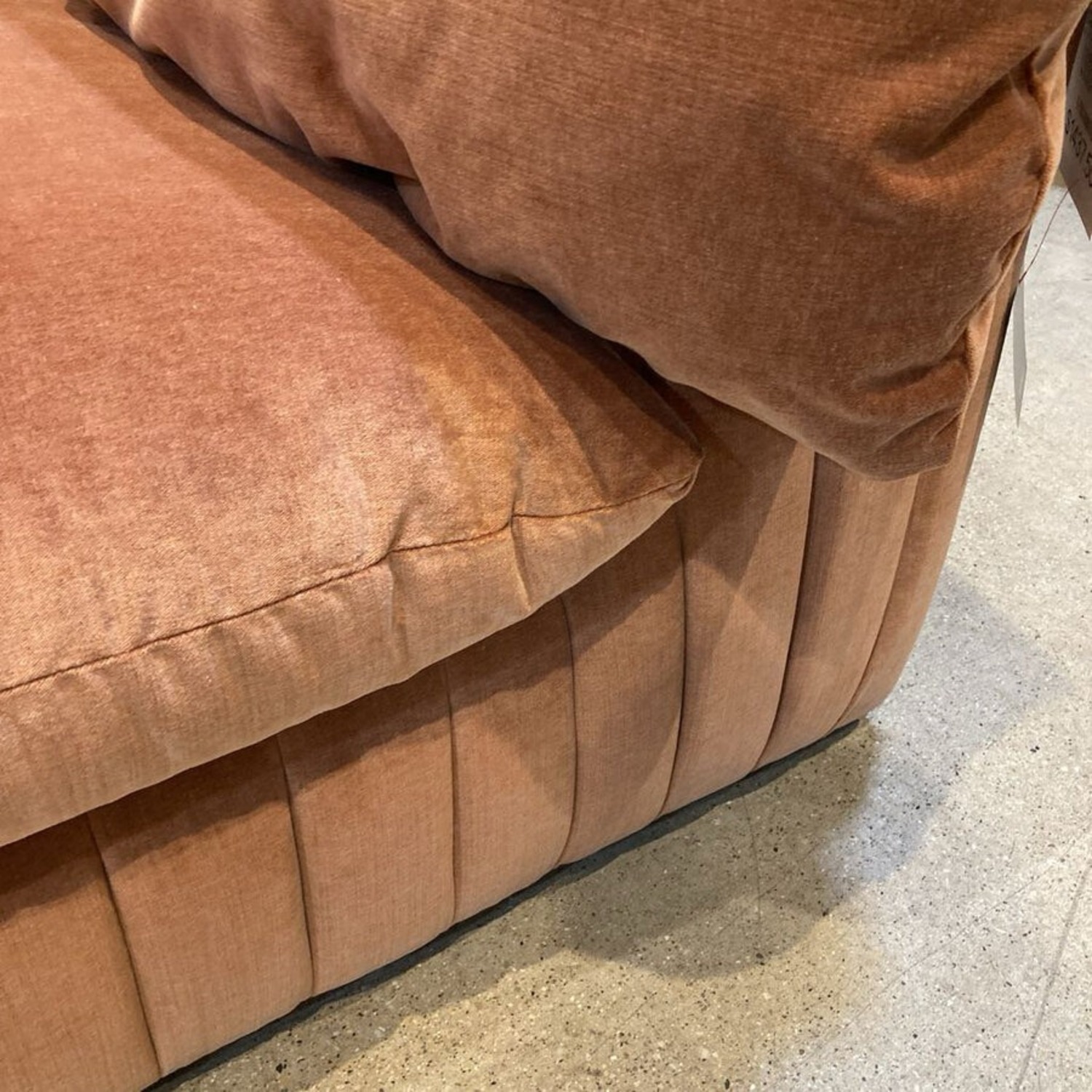 Yucca Swivel By Carly Cushnie Chair - image-5