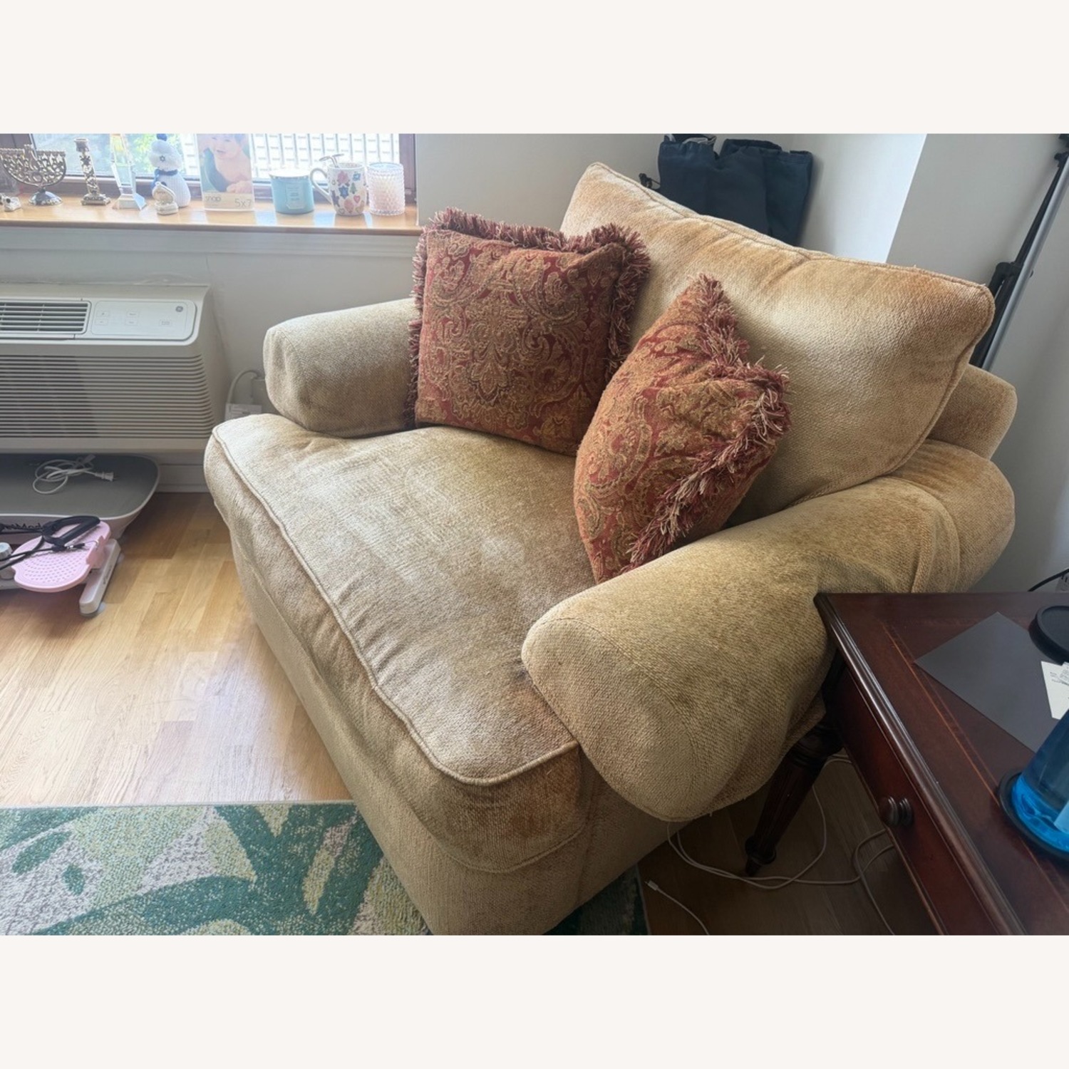 Original Thomasville Chenille Gold Loveseat - image-3