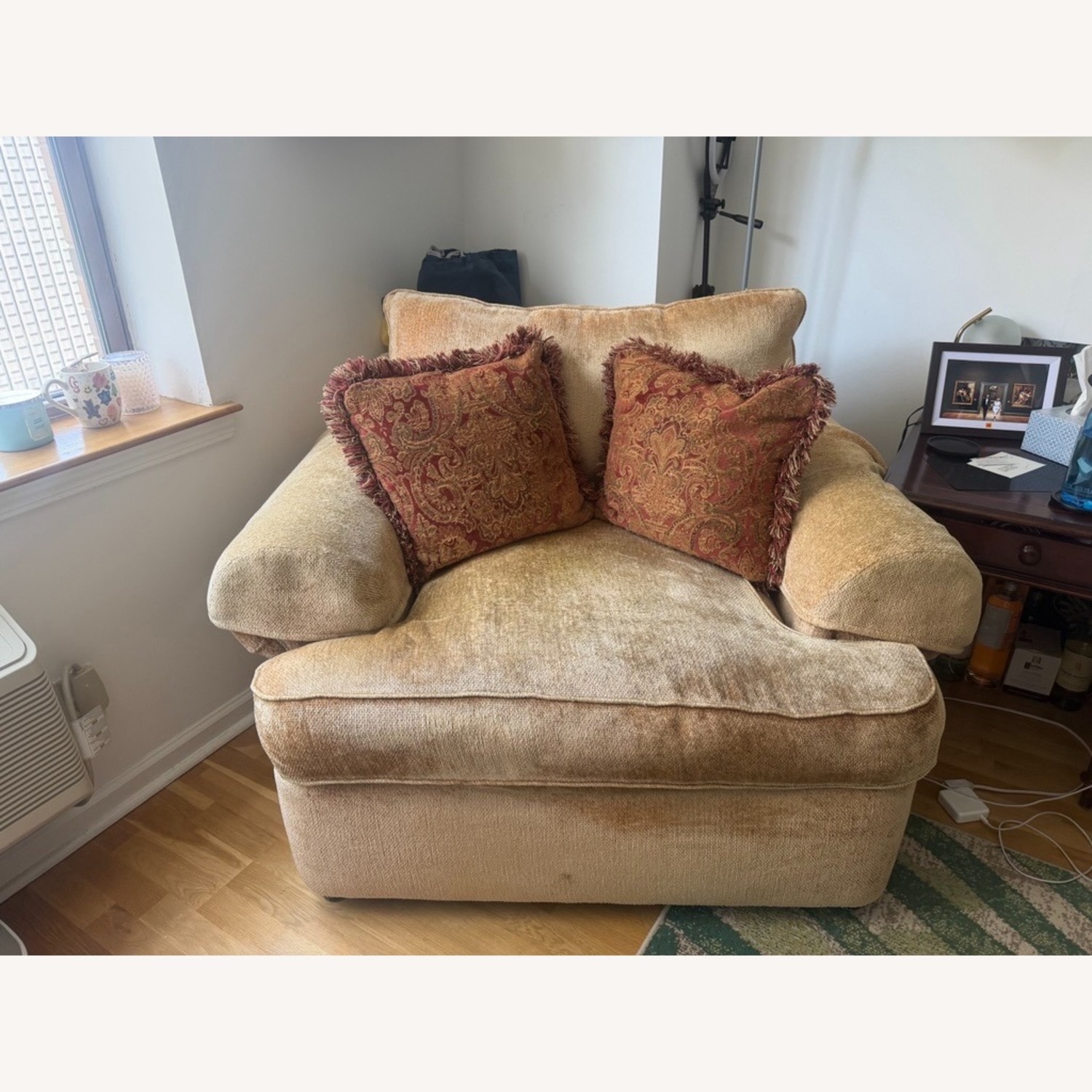 Original Thomasville Chenille Gold Loveseat - image-1