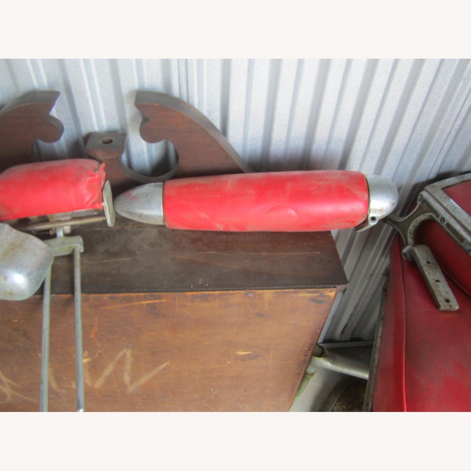 Vintage/Antique Red Metal Accent Chair - image-9