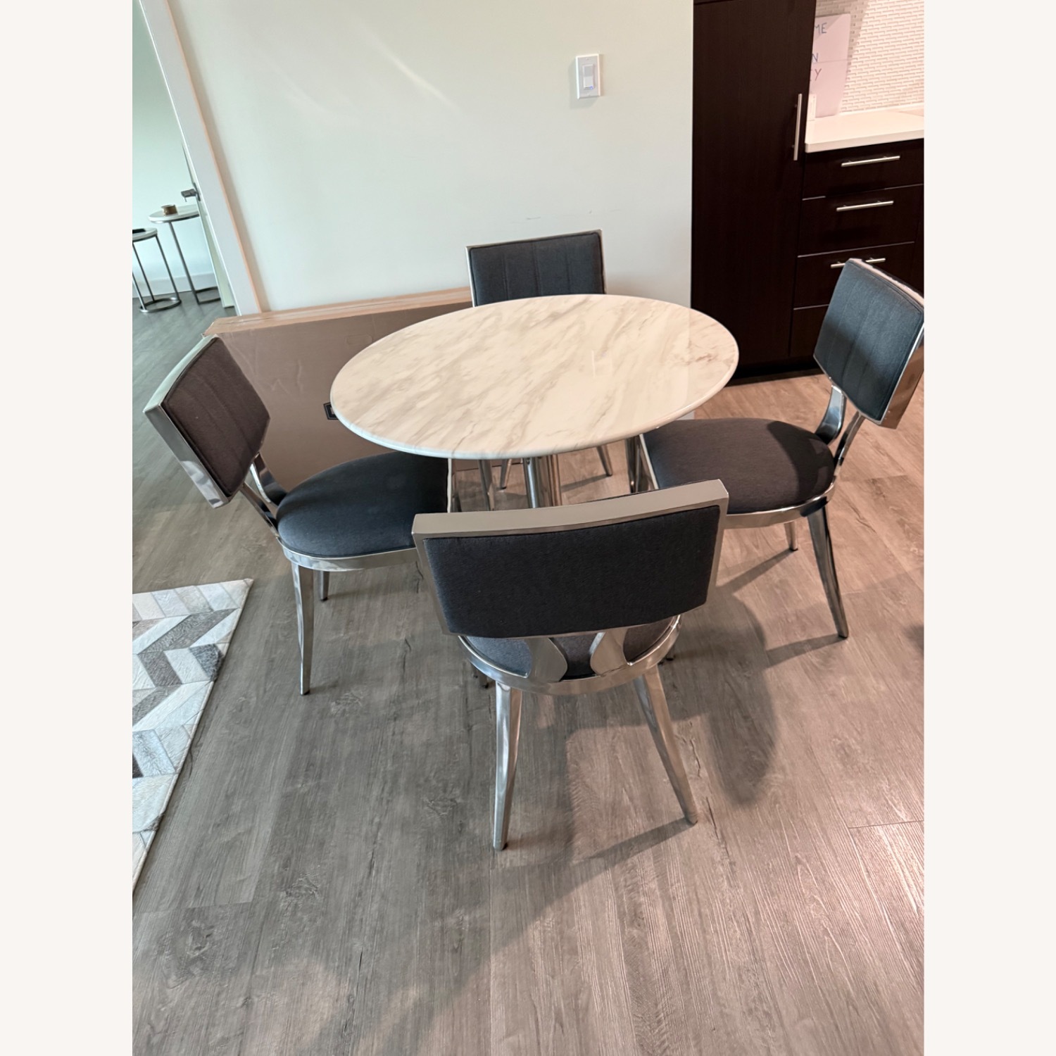 Jordan's Furniture Modern Round Marble-Top Dining Set - image-1