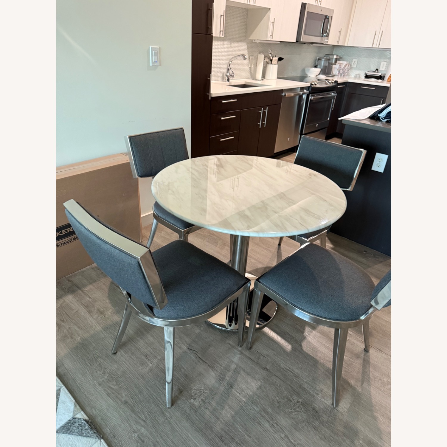 Jordan's Furniture Modern Round Marble-Top Dining Set - image-6