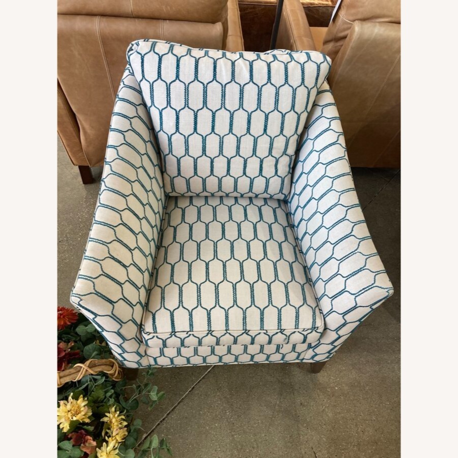 Walter E. Smithe Deluxe Occas W Wood Legs Chair - image-4