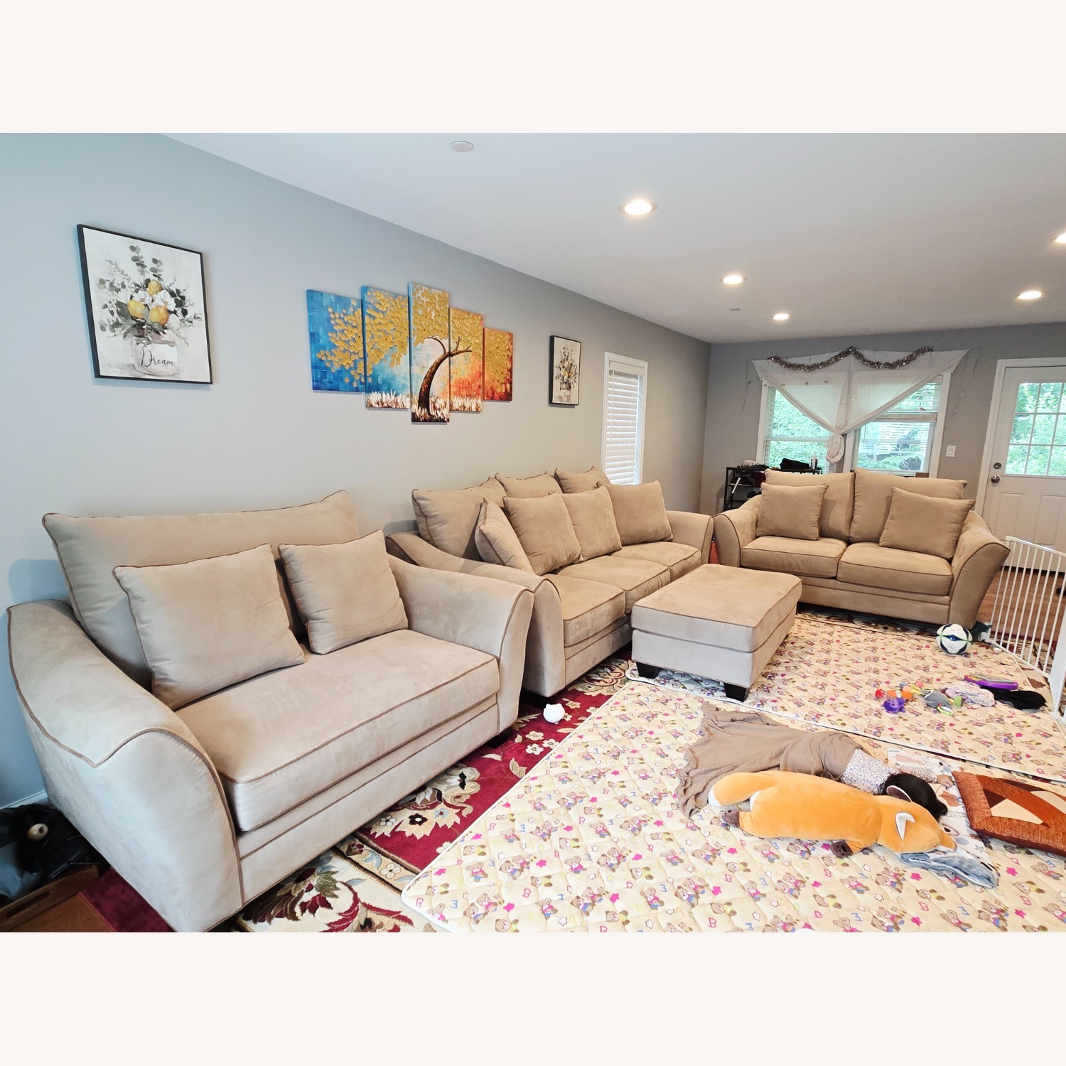 Raymour & Flanigan 3-Seater Sofa - image-3