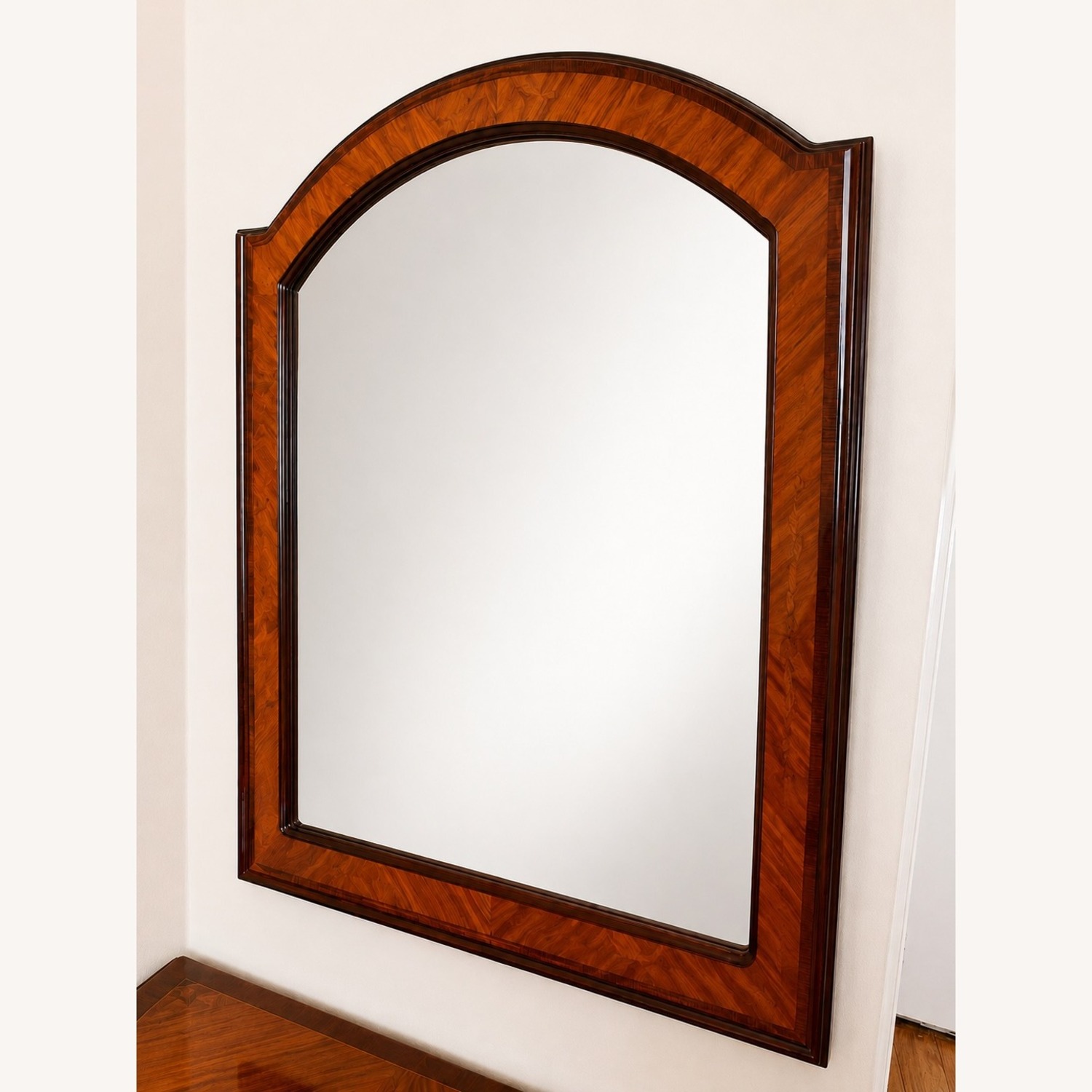 Contemporary Décor - image-3