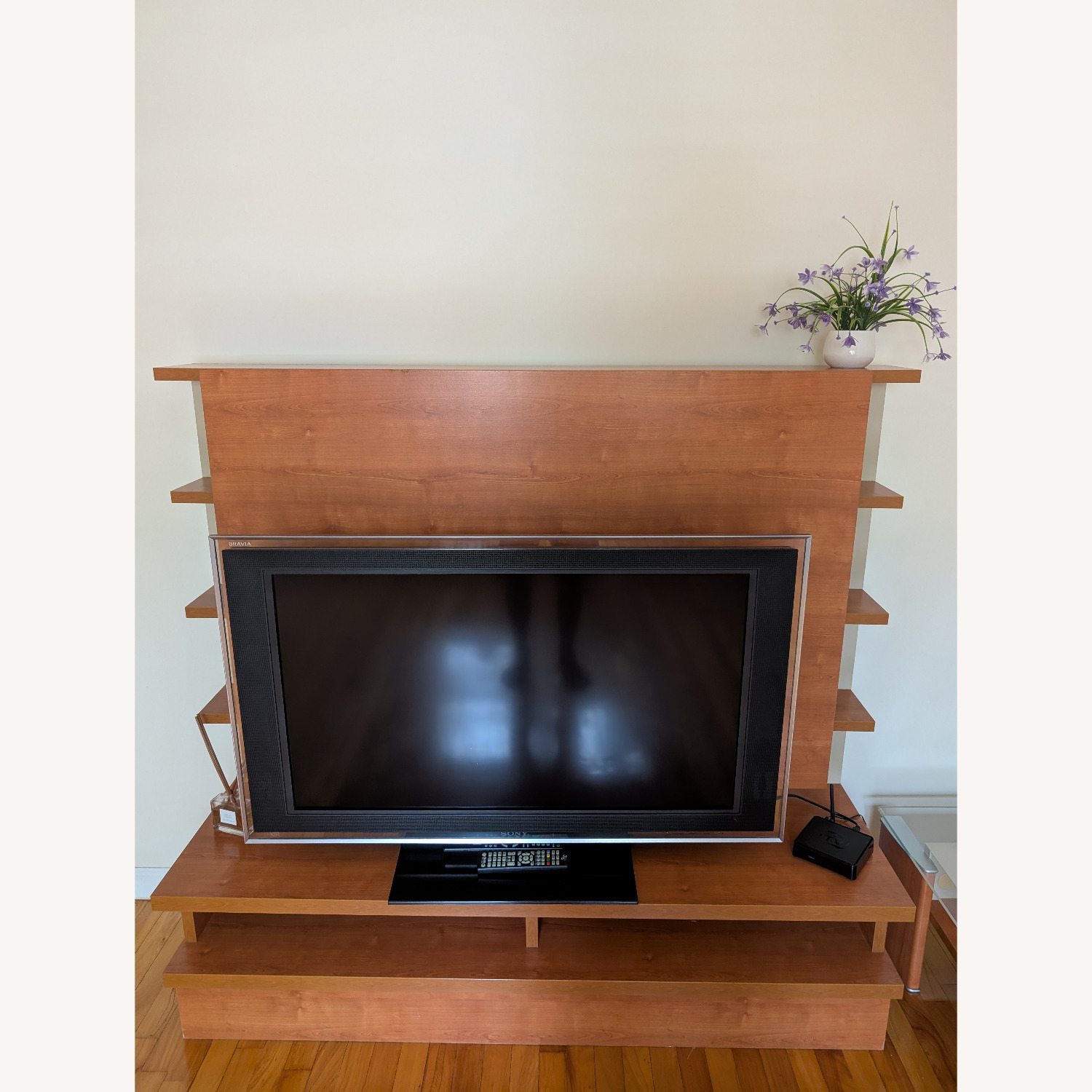 Natural Wood TV Stand with Side Displays - image-2