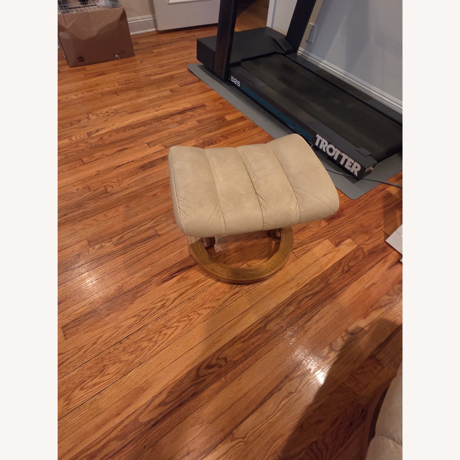 Ekornes Light Brown Leather Armchair - image-6
