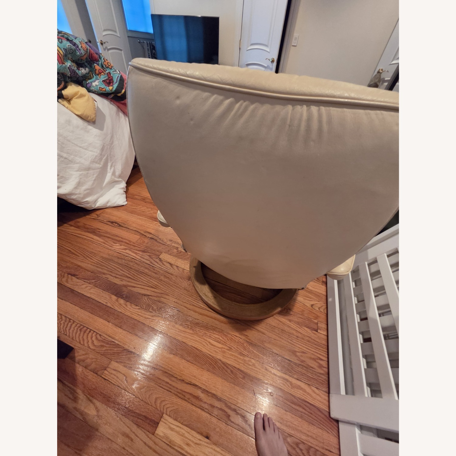 Ekornes Light Brown Leather Armchair - image-4