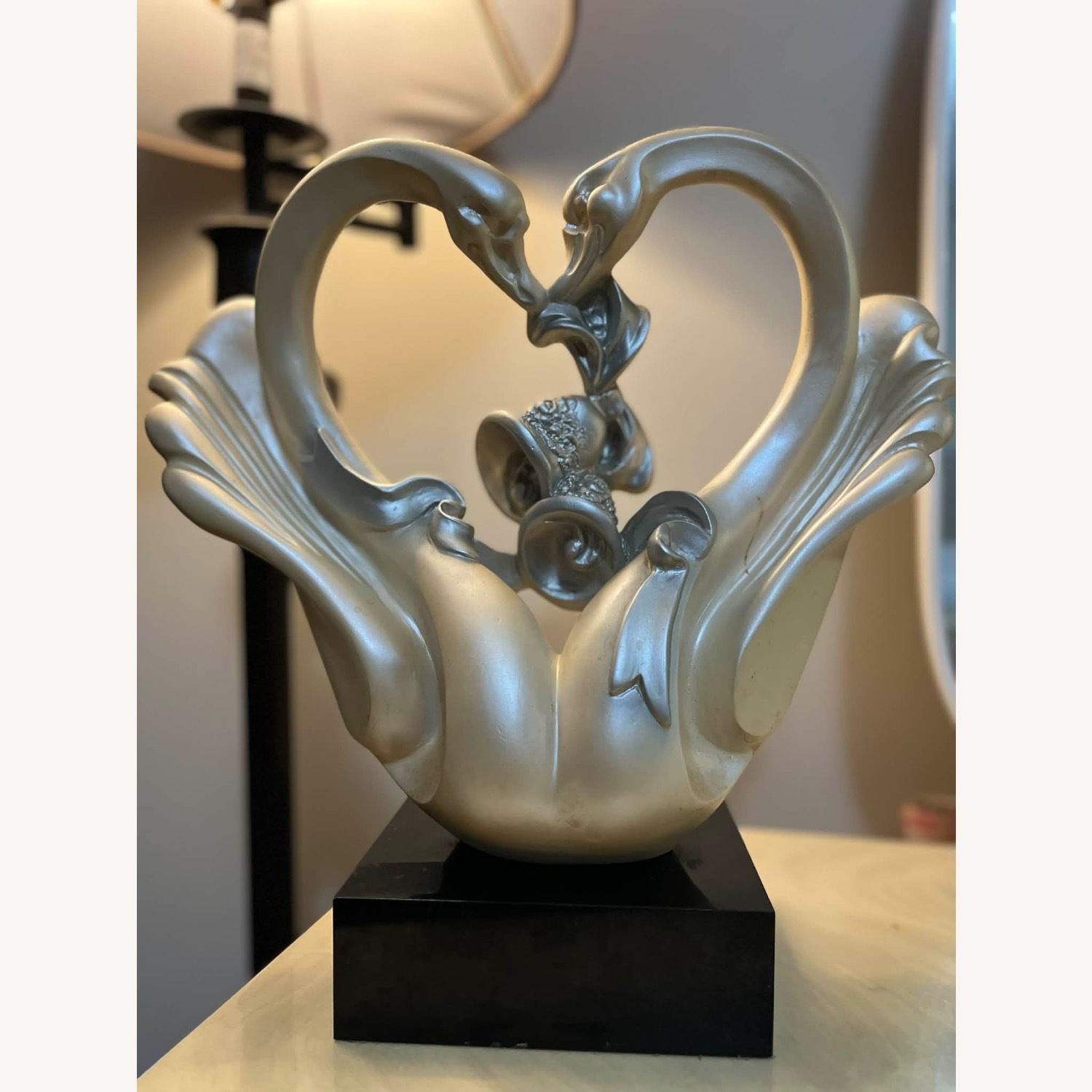 Vintage/Antique Finds Décor - image-4