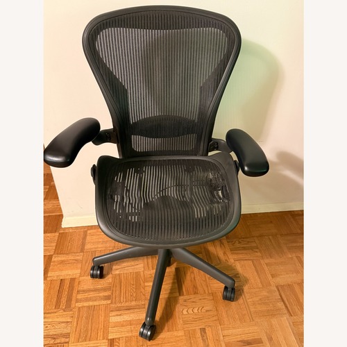 Used Herman Miller Classic Aeron Size B Chair for sale on AptDeco