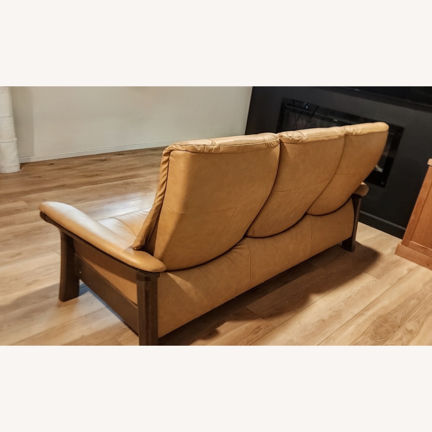 Ekornes Light Brown Leather 3+ Seater Sofa - image-8