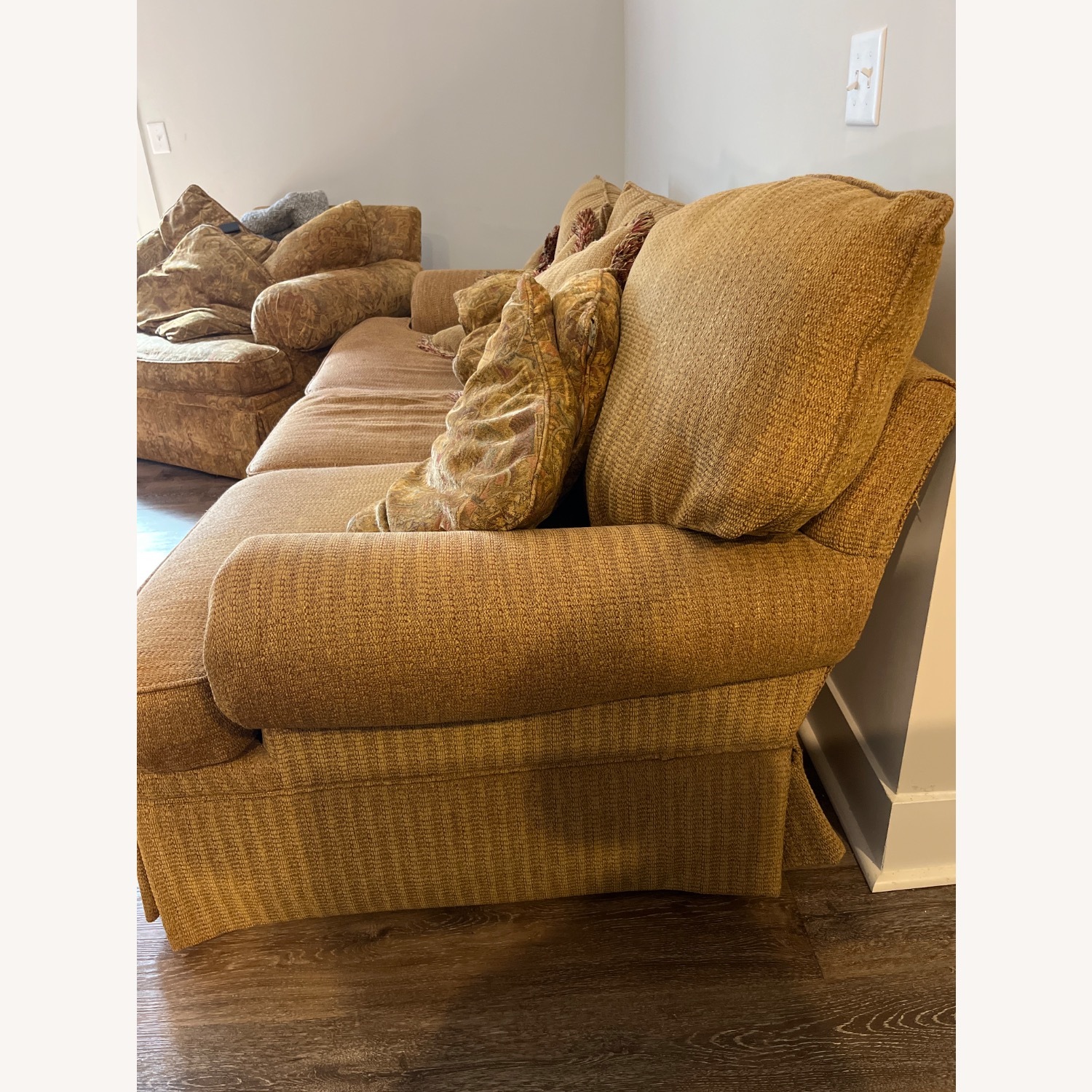 Vintage/Antique Gold Fabric 3+ Seater Sofa - image-2