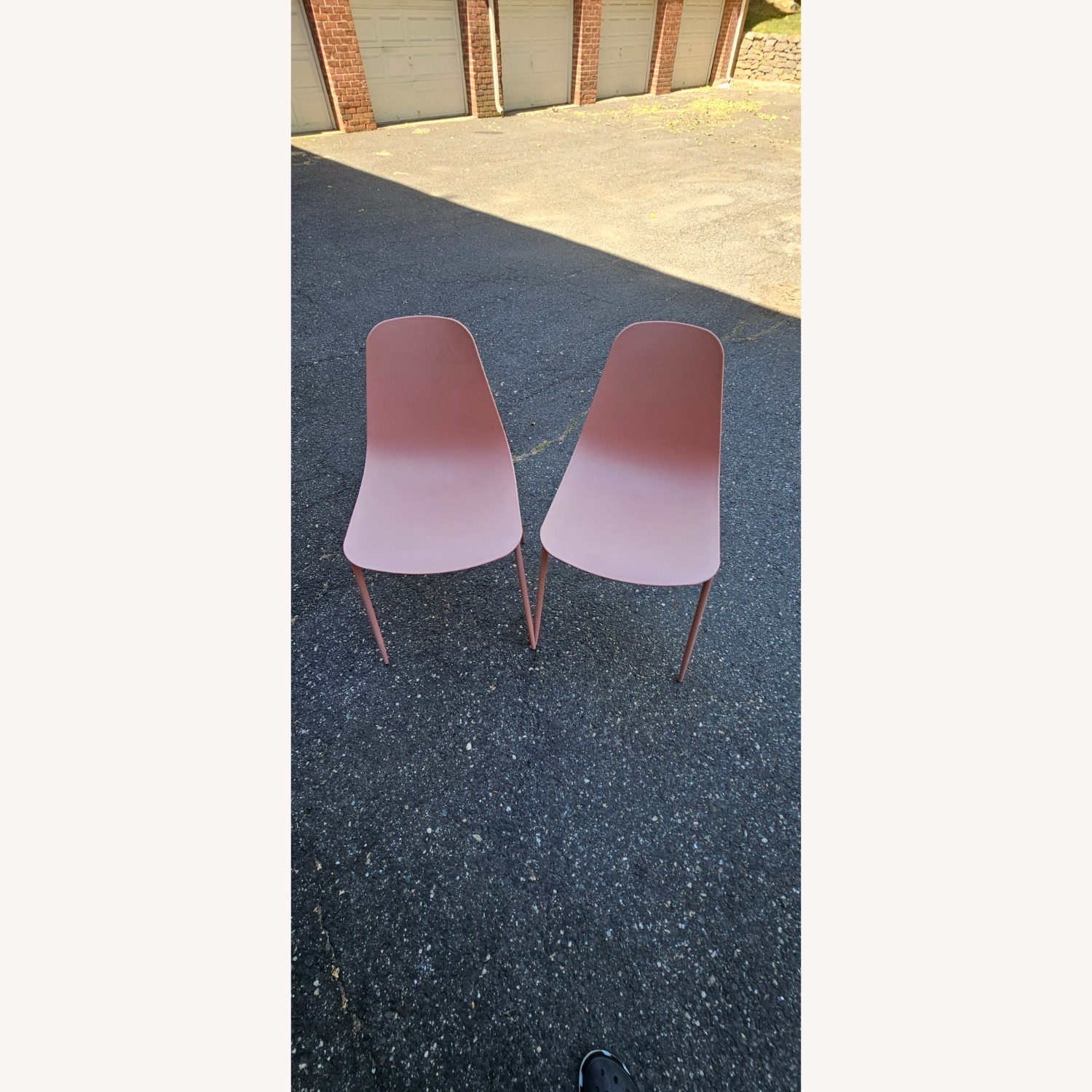 Article Svelti Pink Plastic Dining Chairs - image-1