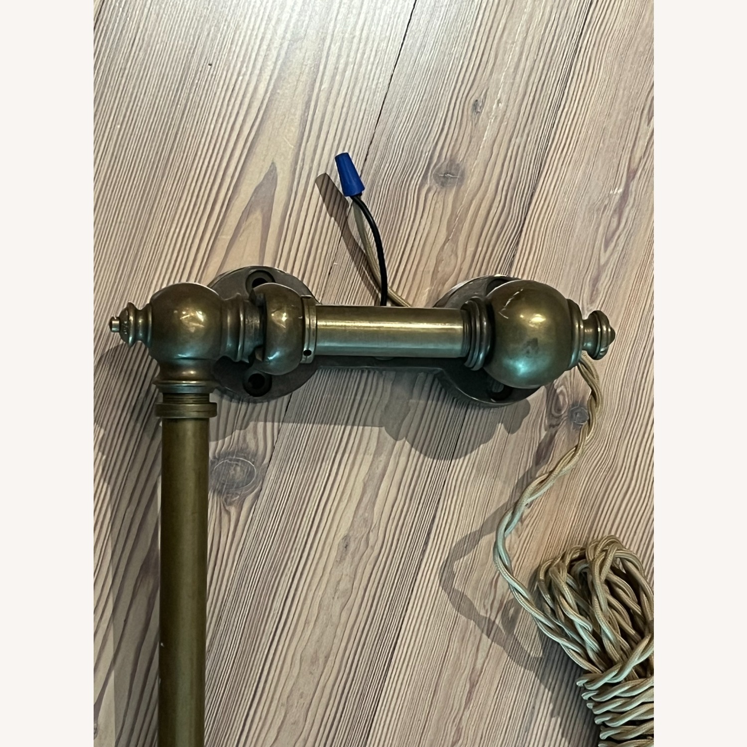 Vintage/Antique Leviton Brass Wall Lamp from 1920s - image-5