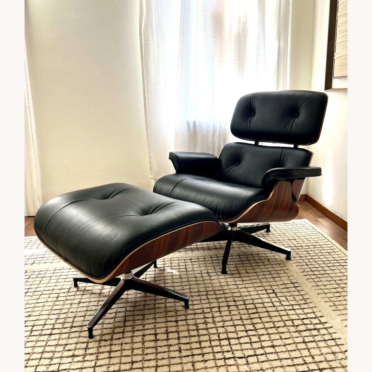 Eames Lounge Chair Replica Black Leather - image-2
