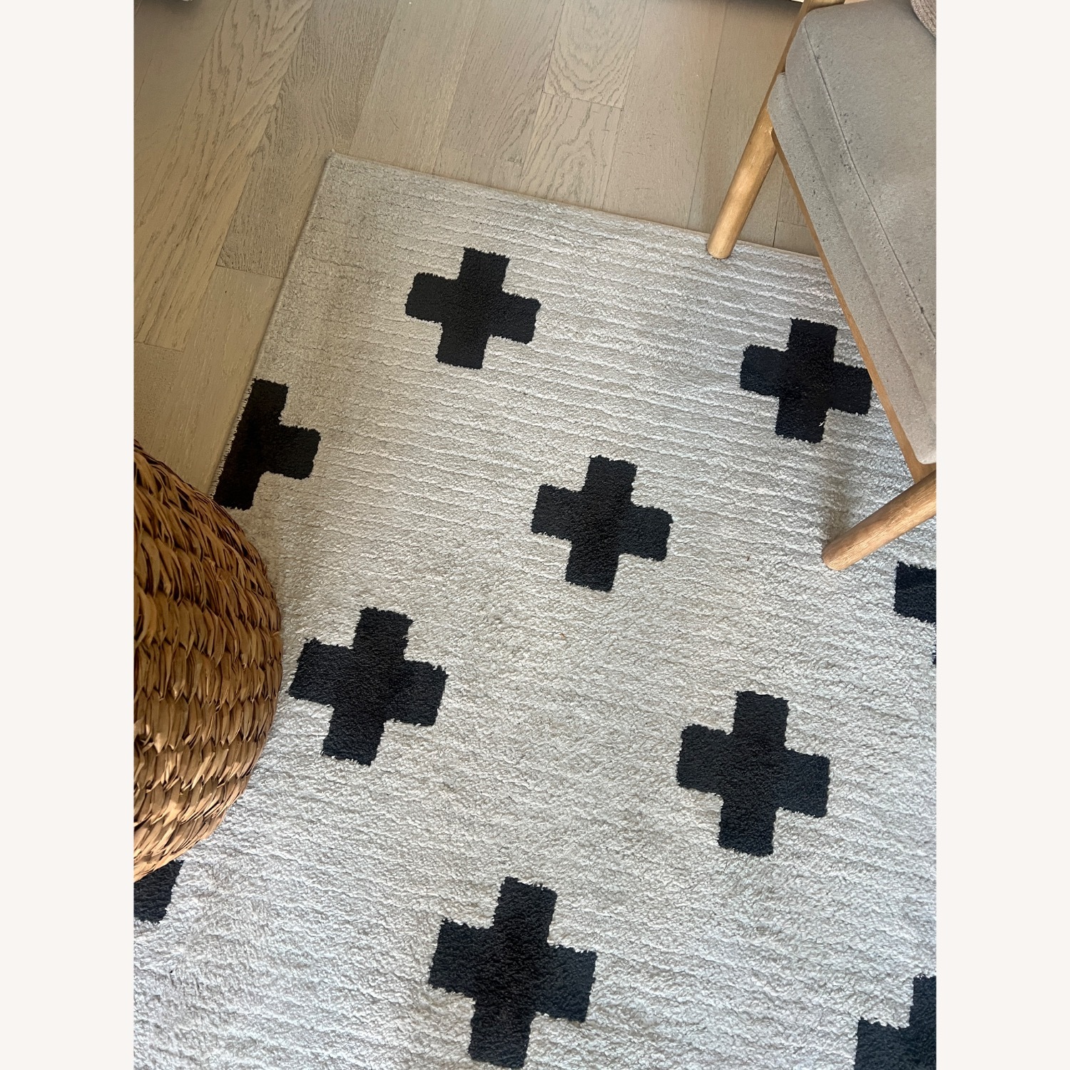 Erath Area Rug White Area Rug 5' x 7' - image-4