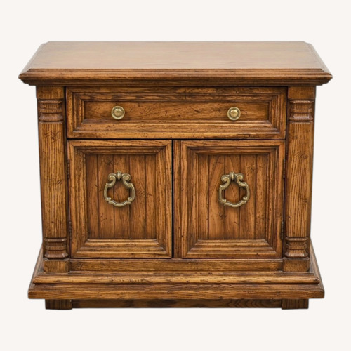 Used Vintage Thomasville Oak Nightstand- Set of 2 for sale on AptDeco