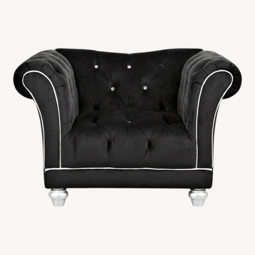 Used Rooms To Go Black Velvet Armchair for sale on AptDeco