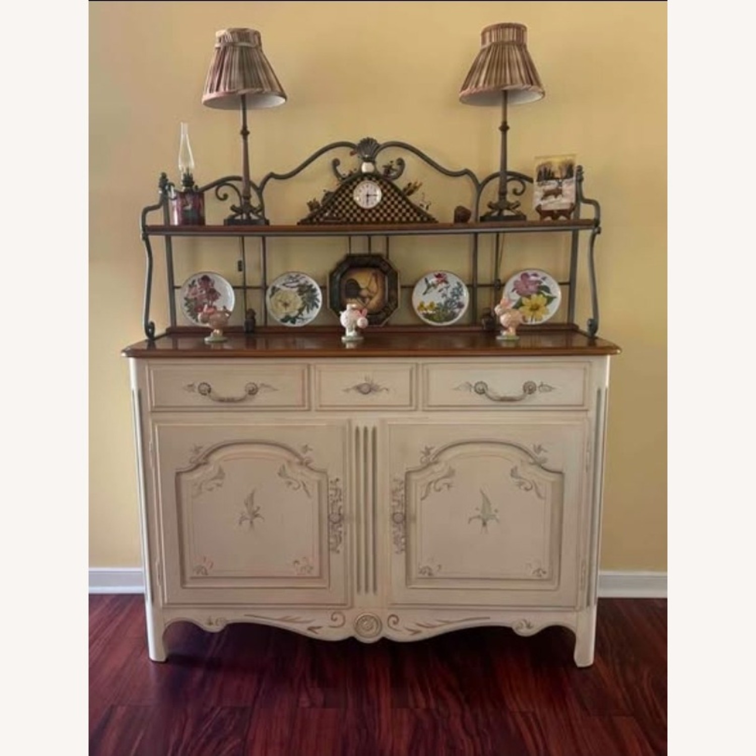Ethan Allen Country Sideboard Buffet Baker's Rack - image-2